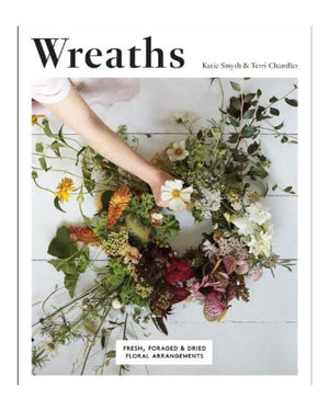 Wreaths (fresh, foraged & dried floral arrangements)