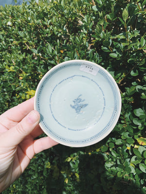 Tek Sing Blue Porcelain Dish:Plate with Floral Design